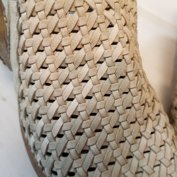 {8} Sam Edelman Cooper Woven Peep Toe Block Heels - Picture 9 of 15